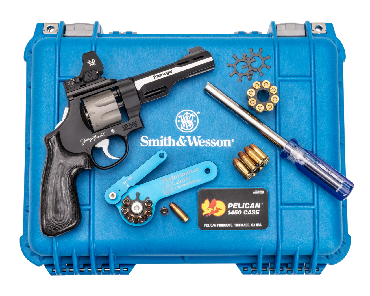 14045-sw-Revolver-Beauty_06_cutout__57321